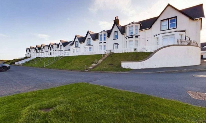 Banff Cabaña | The Beaches, beachfront 2 bed home with seaviews in Banff Aberdeenshire