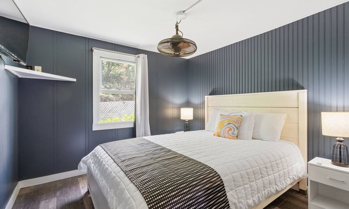 Ogunquit - Wells Hotel | The Beaches Guest Rooms and Cottages