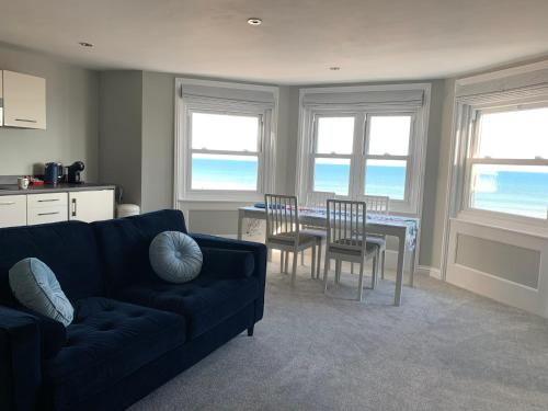 Worthing Apartamento | The Beachfront Lookout a Stunning Apartment with Perfect Sea View