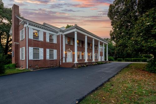 Fort Smith Casa | The Beland Mansion