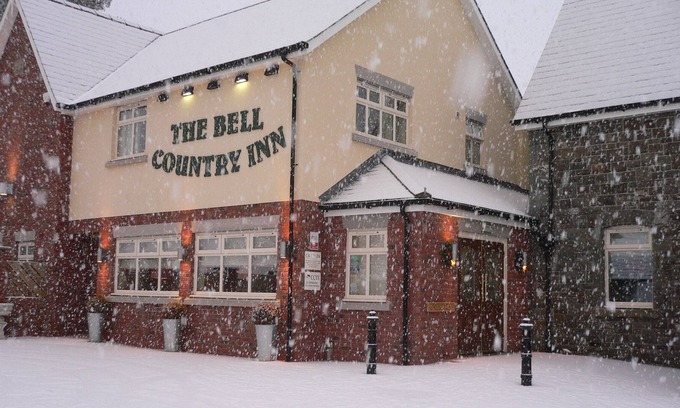 Llanyre Hotel | The Bell Country Inn