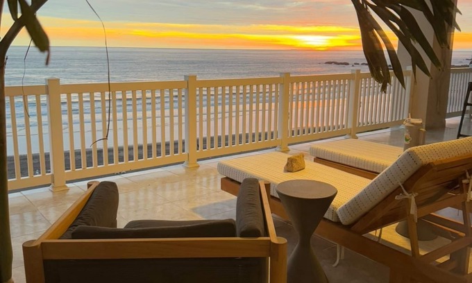 Barrio Los Faroles Condominio | El mejor condominio en Jaco Beach, ¡acaba de ser MUCHO MEJOR!