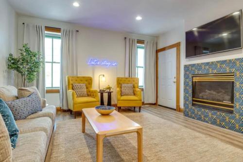 Lockerbie Square Apartamento | THE BEST Downtown Spot Free parking Pet friendly