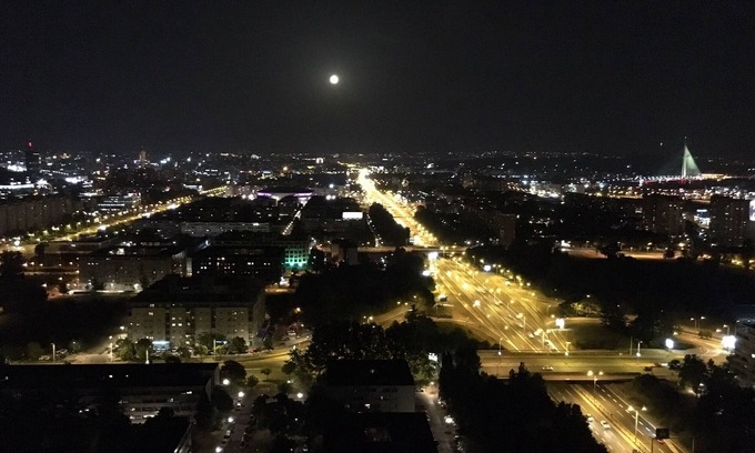 Novi Beograd Apartamento | ¡La mejor vista de Belgrado desde lo alto de la torre Genex! 68m2 recién reformado