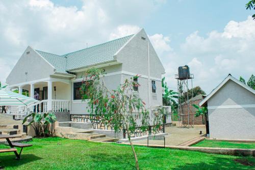 Fort Portal Apartamento | The Beverly Green Villas