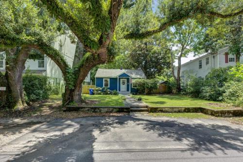 North Charleston Casa | The Bexley Cute 2 bedroom with yard in Park Circle