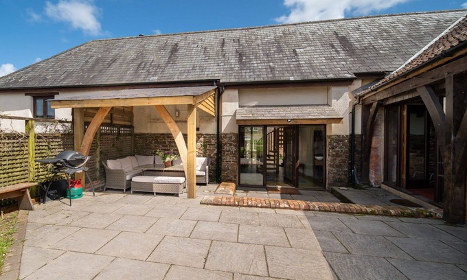 Rosevine Cabaña | The Big Barn - Sleeping 14 with a private hot tub