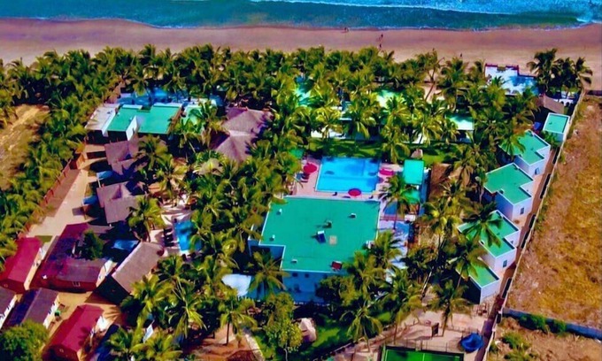Nyanyanu Complejo | THE BIG BLUE RESORT AND SPA