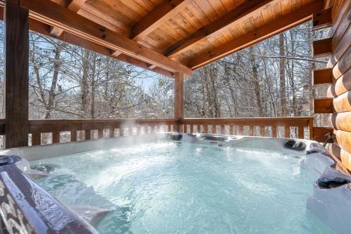 Black Bear Falls Casa | The Big Moose by Venture Smoky Mountains
