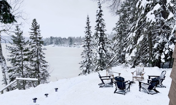 Lake St. Peter Cabaña | The Birch: Cottage with Views on the Beautiful Lake Mckenzie