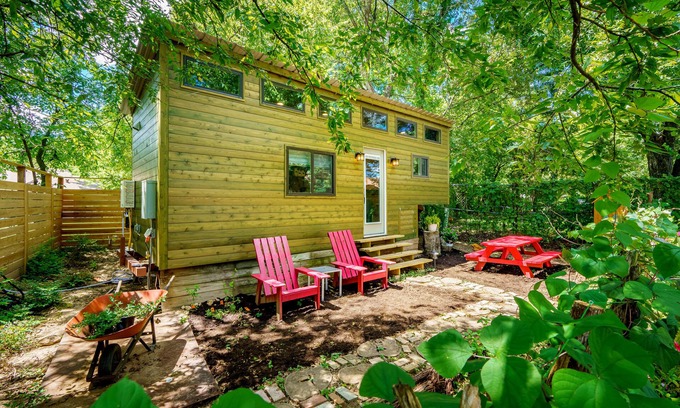 New Ulm Casa | The Bird’s Nest~ a bit of Eden in New Ulm