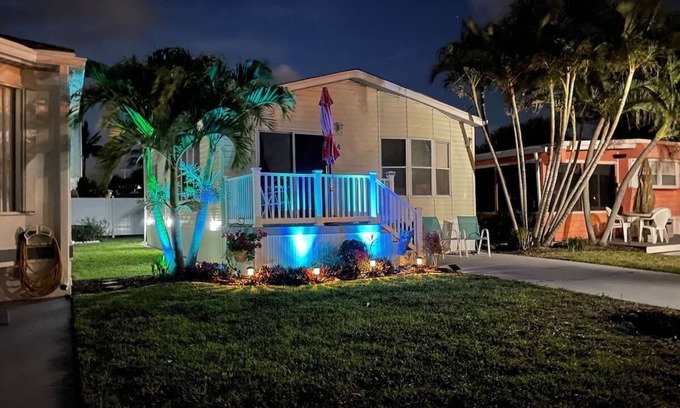 Hutchinson Island South Cabaña | The Bitcoin Beach House on Hutchinson Island - Great Location!!