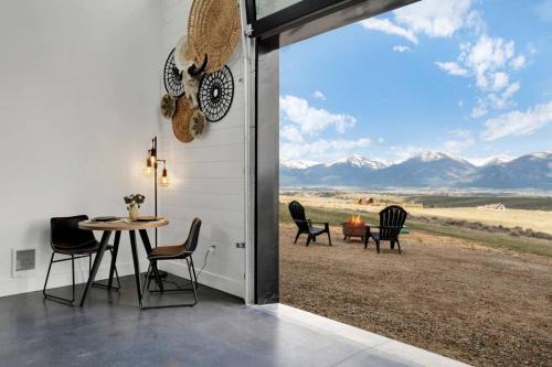 Stevensville Casa | The Bitterroot Bunkhouse