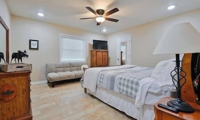 Mena Casa | The Bixler House In Beautiful Mena Arkansas