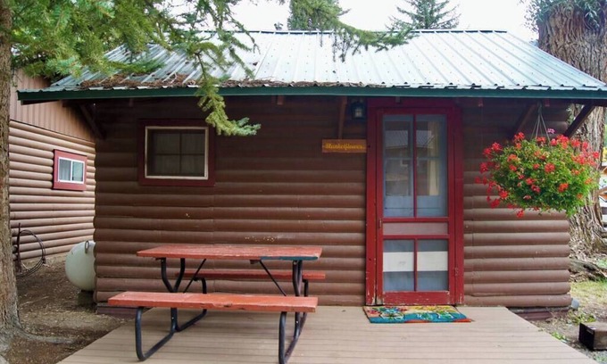 Lake City Cabina | The Blanketflower Cabin with Mountain Views