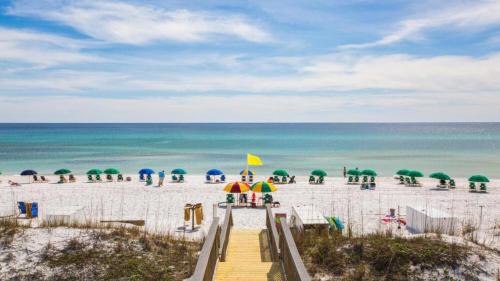Miramar Beach Casa | The Blarney Stone 4BR Beach Cottage Pet Friendly Golf Cart Pools Private Beach!