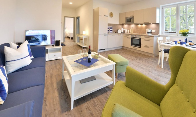 Ralswiek Apartamento | The Blaues Haus 1 vacation apartment in Ralswiek offers an ideal retreat for