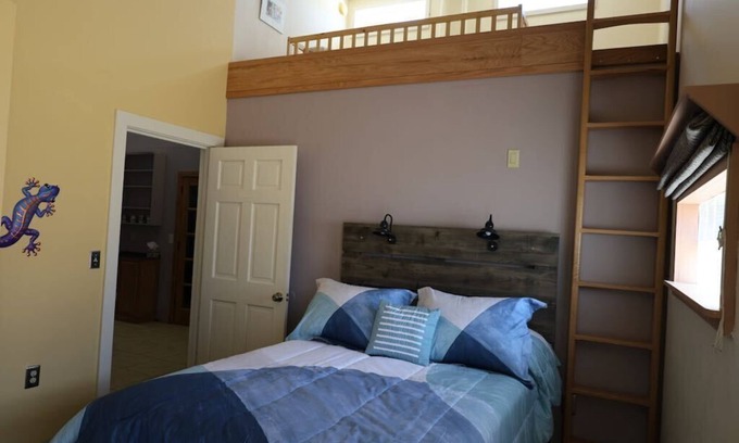 San Lorenzo Casa | The Blue Crane Lodge is a beautiful 3-bdr house in the magical Mimbres Valley