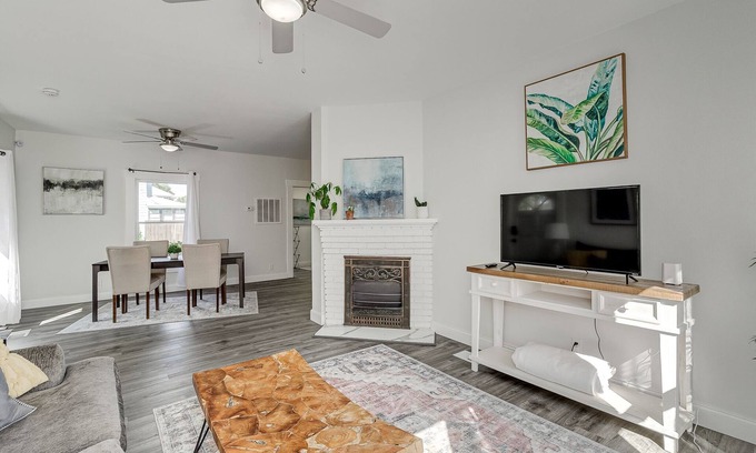 Lakeland Casa | The Blue House in Historic Downtown Lakeland