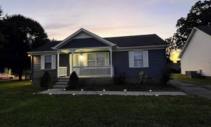 Murfreesboro Casa | The Blue House