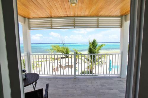 Colliers Bay Casa | The Blue Iguana at Cottages
