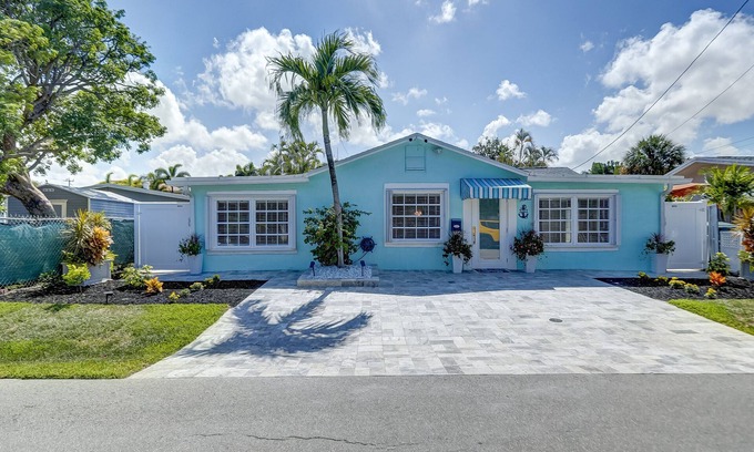 Oakland Park Casa | The Blue Key Cottage your own private Key!