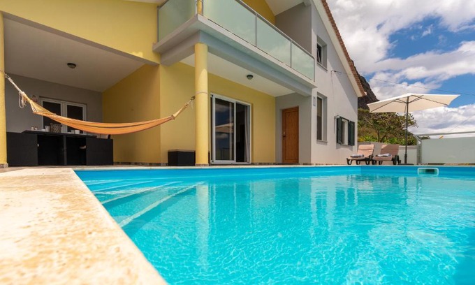 Prazeres Casa | The Blue Pearl-Villa Paul