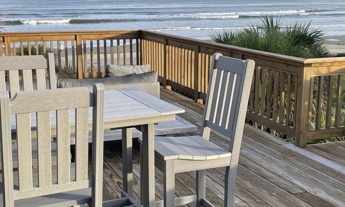 Pirates Beach Casa | The Blue Pelican - Beachside in Pirates Beach! Sleeps 10.