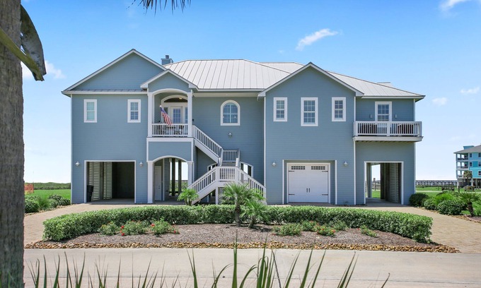 Red Fish Cove Casa | The Blue Pete - Book 7 nights and get the last night free