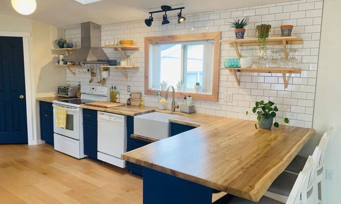 Blairmore Cabaña | The Blue Roof Cottage