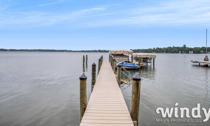 Paw Paw Lake Cabaña | The Blue Rooster on Paw Paw Lake