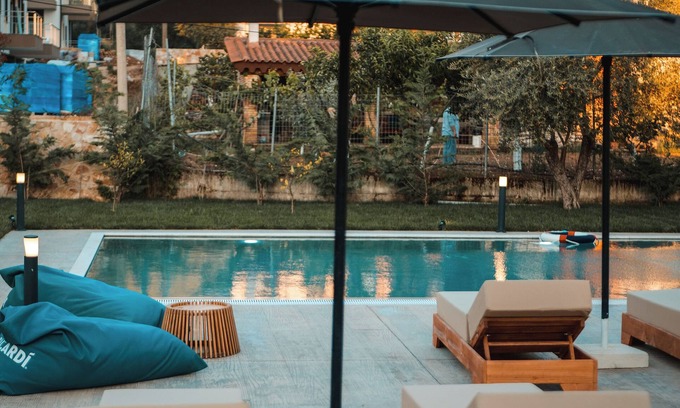 Himare Hotel | The Blue Wave Hotel