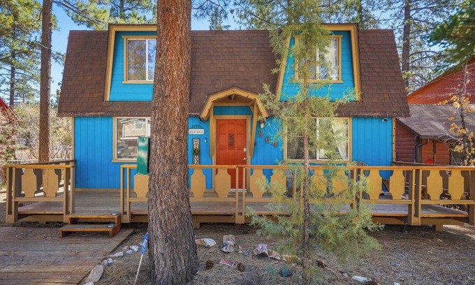 Peter Pan Cabina | The BlueBird Retreat + Jacuzzi +BBQ