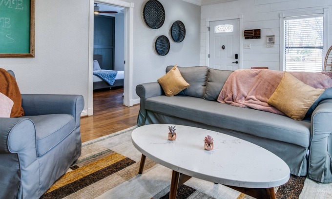 Rockwall Casa | ★“The Bluebonnet”★Child/Pet Friendly★Downtown★