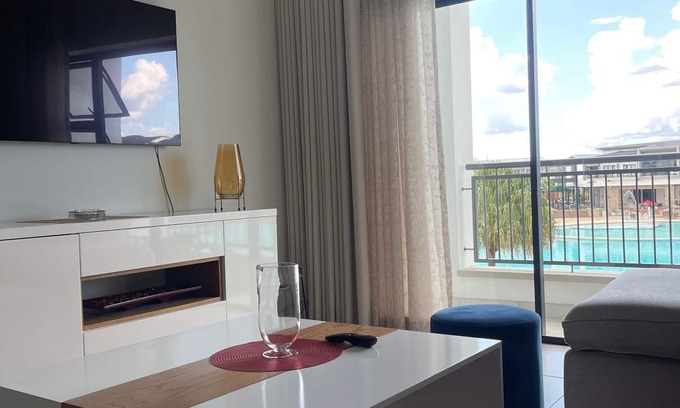 Tshwane Apartamento | THE BLYDE with the famous lagoon facing unit which offers a view to die for.