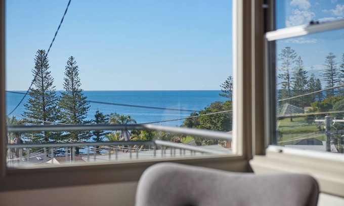Black Head Casa | The Boat House at Black Head
