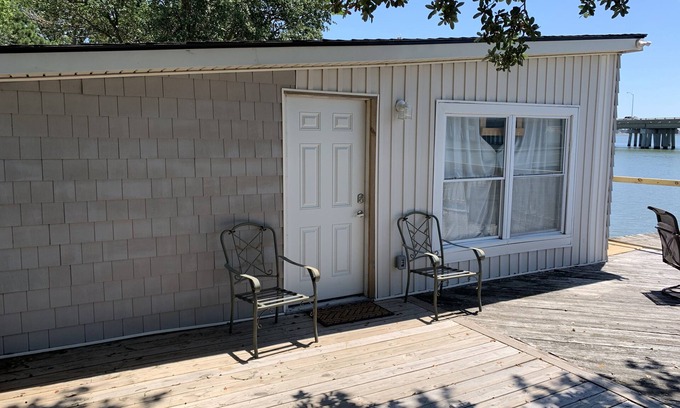 Willoughby Spit Casa | The Boat House - Water Front, WiFi, Pet Friendly by RedAwning