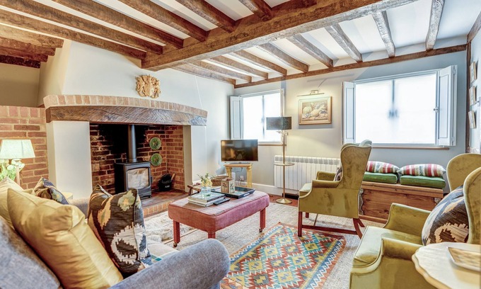 Nuneham Courtenay Cabaña | The Bolthole | Oxfordshire Holiday Let | 2 Beds & Sleeps 3