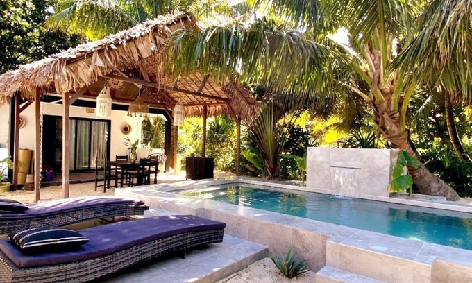 Nosy Boraha Cabina | The Boraha Beach Lodge with kitchen, staff, WIFI, on the beach, fully equipped