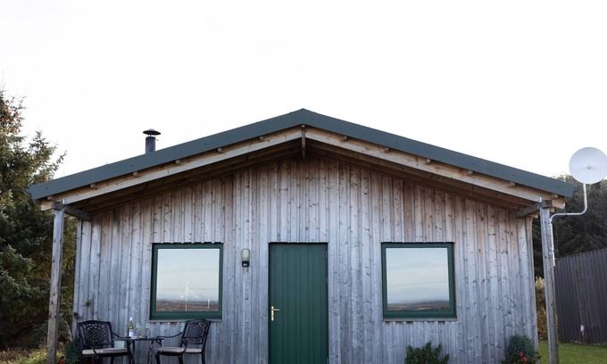 Elgin Cabaña | The Bothy at Coneloch - a rural that sleeps 2 guests in 1 bedroom