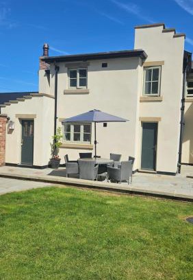 Lytham St. Anne's Casa | The Bothy Cottage