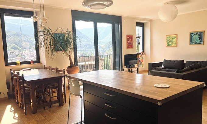 Saint-Claude Apartamento | The Boulevard Bellevue balcony