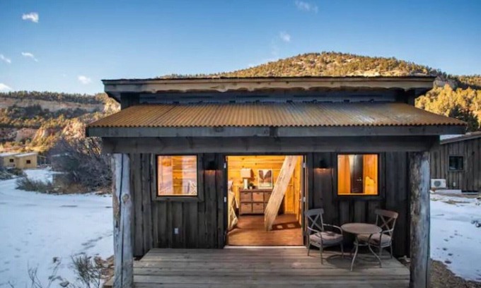 Zion National Park East Entrance Cabina | The Boundary Cabin 3