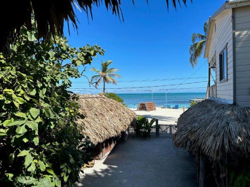 Cayo Corker Hotel | The Bounty
