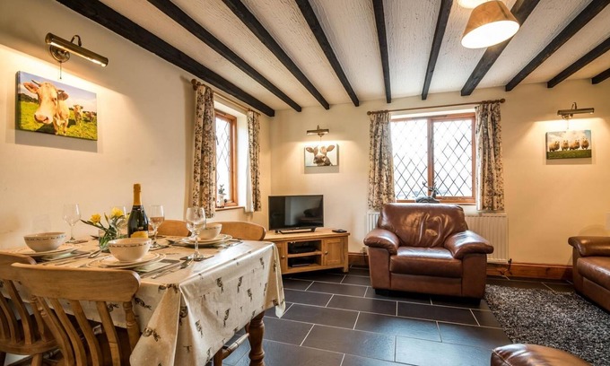 Tavernspite Casa | The Brambles - 2 Bedroom Cottage - Llanteg