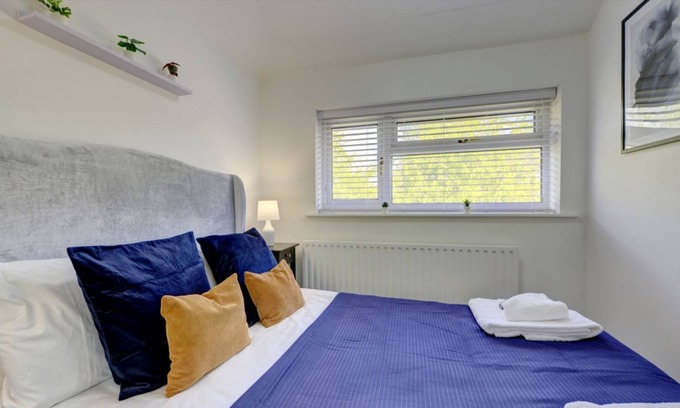 Knowle Sands Villa | Braybrooke Drive Apartment