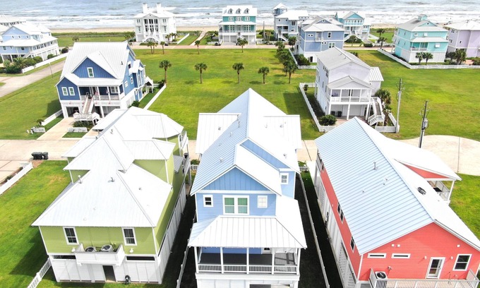 Beachside Village Casa | The Breeze Kneez - Your Beachside Luxury Escape