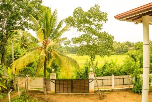 Pinnawala Casa | The Breeze Pinnawala