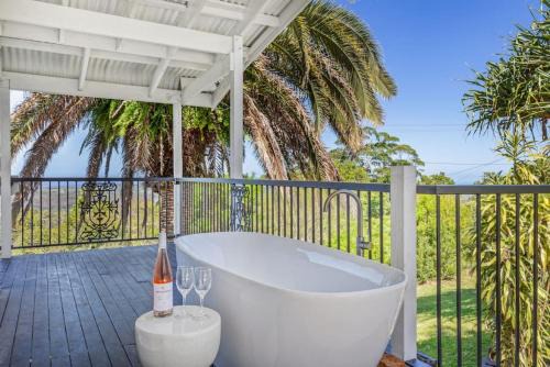 Mapleton Casa | The Breezy Maple - Hinterland and range views in Mapleton