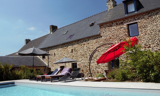 Roz-Landrieux Casa | El Palacio Bretón - Gîte de France 4 orejas - 5 dormitorios - Piscina privada
